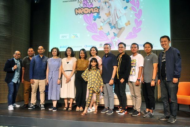 Usai Rilis Album Debut,...
