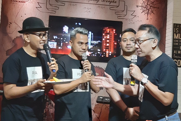 Dengan Kisah, Pria Ingin...