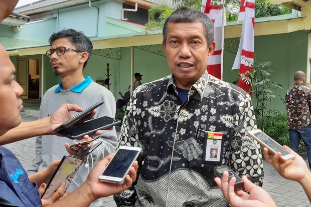 KPK Lepas Dua ASN Pemkot...