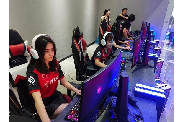Esports Academy Hadir...