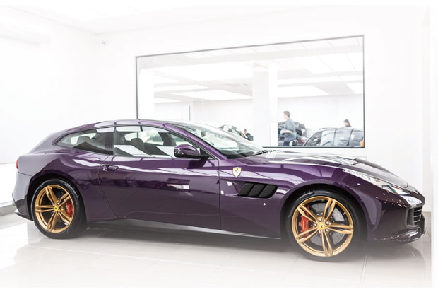 Ferrari Milik Vokalis...