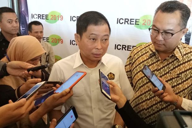 Menteri Jonan Minta...