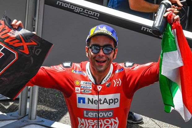 Petrucci Bertekad Menulis...