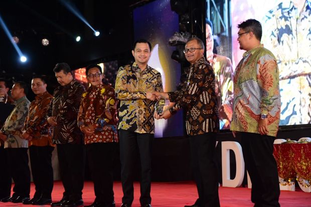 Raih Penghargaan KDI,...