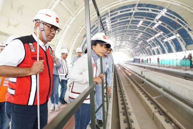 LRT Cibubur-Cawang Ditargetkan...