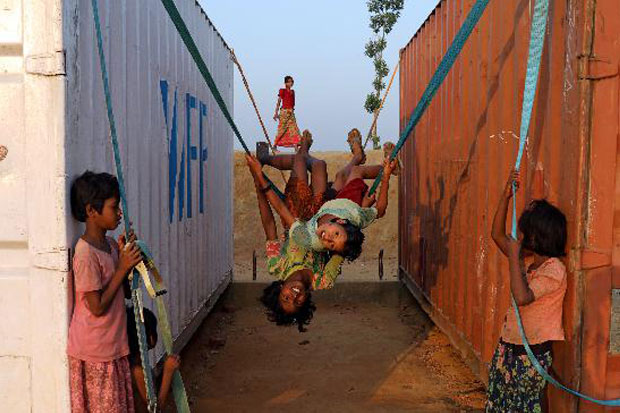 Rohingya Menolak Dikirim...