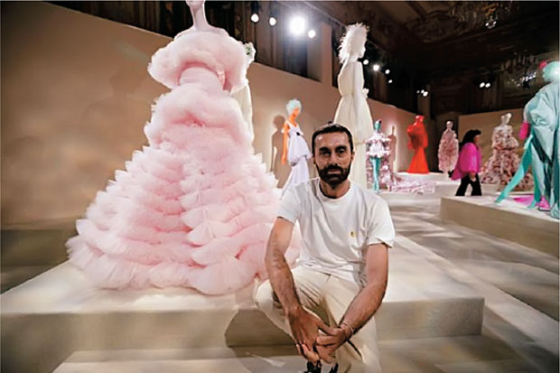 Giambattista Valli,...