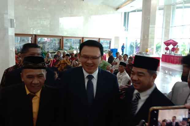 Hadiri Pelantikan Anggota...