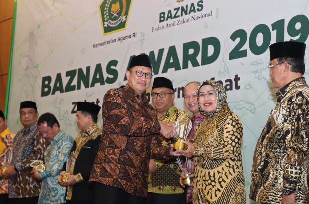 Bupati Serang Raih Baznas...