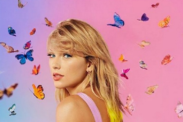 Taylor Swift Bahagia...