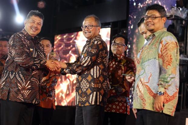 Melalui Iman dan Takwa...