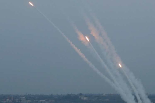 Jet-jet Israel Gempur...