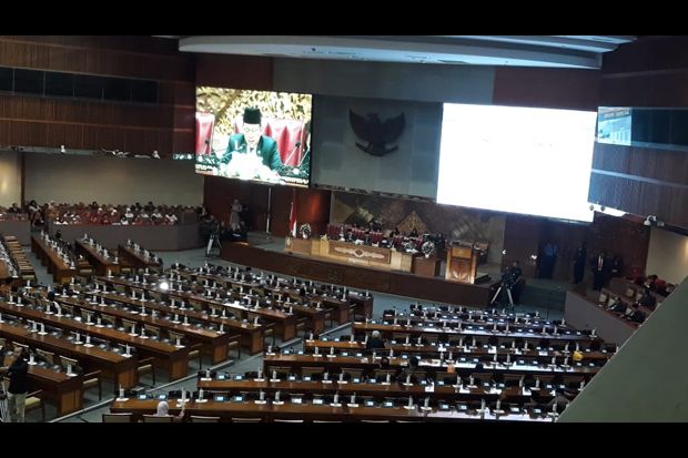 Bangku Kosong Dominasi...