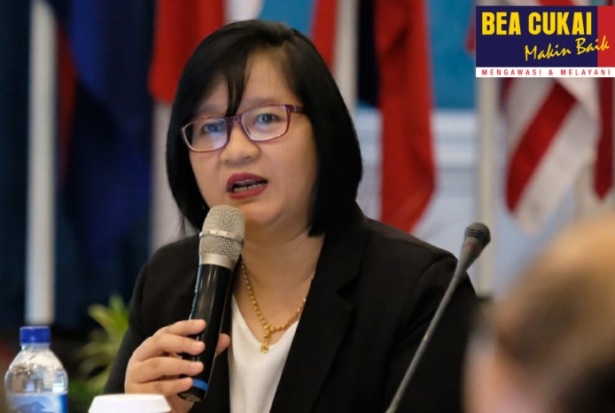 Kepala Kanwil Bea Cukai...