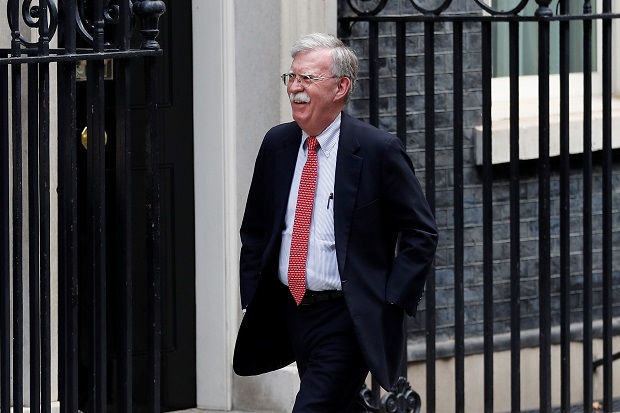 Bolton Ingatkan Ukraina...