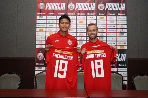 Tony Sucipto: Hadirnya...