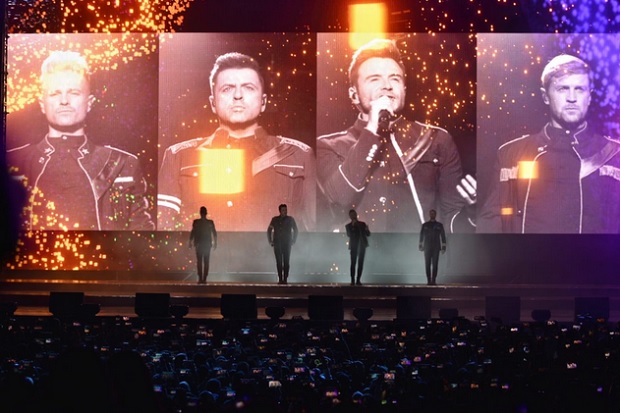 Westlife Berhasil Puaskan...