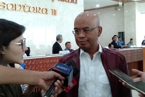 Komisi III DPR Tegaskan...