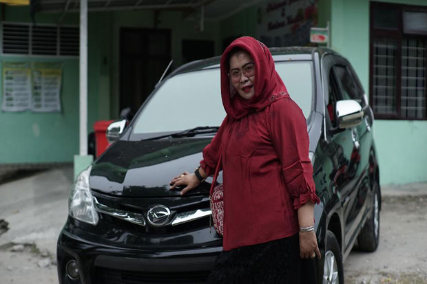 Bantu Melahirkan, Ibu...