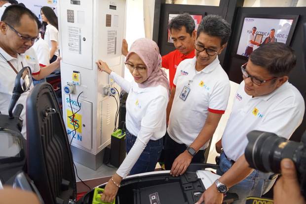 PLN Pastikan Tarif Pengisian...