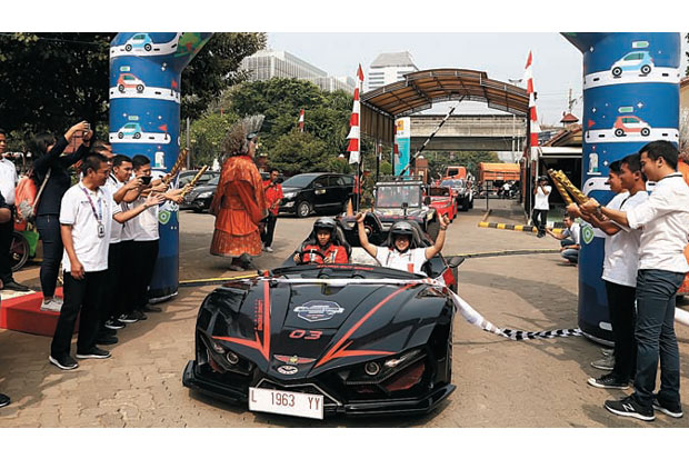 Mobil Listrik Ditawarkan...