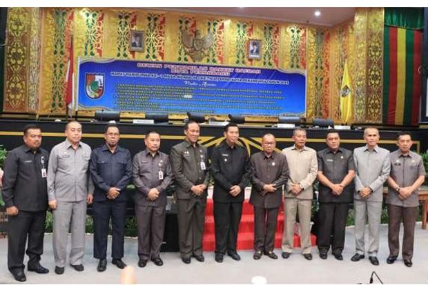 Sembilan Fraksi DPRD...
