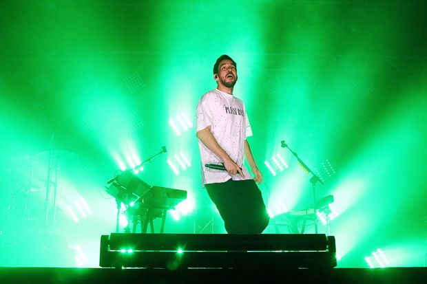 Mike Shinoda Sajikan...