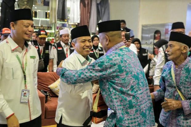Kloter 15 BPN ke Madinah,...