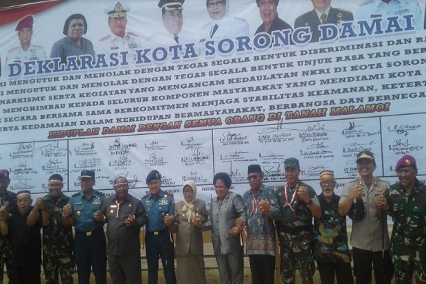 Forkopimda dan Warga...