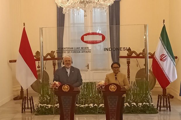 Zarif: Palestina Bukan...