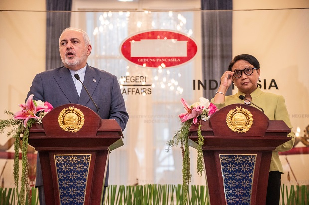 Iran Minta RI Desak...