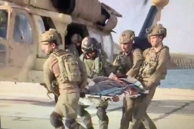 Evakuasi Tentara Luka...