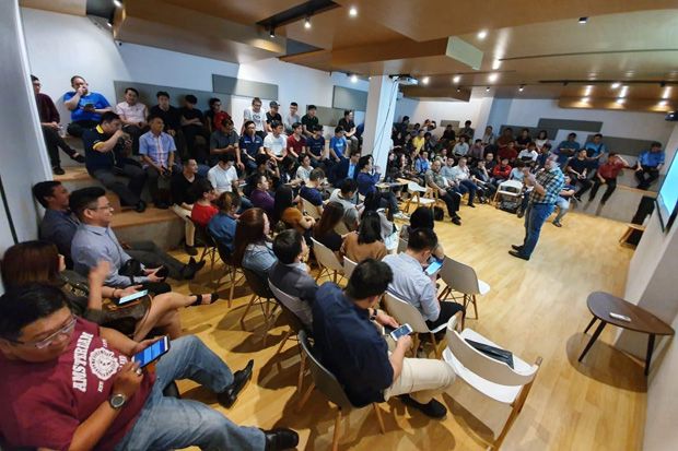 Marak Fintech Ilegal,...