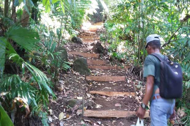 Jalur Pendakian Manado...