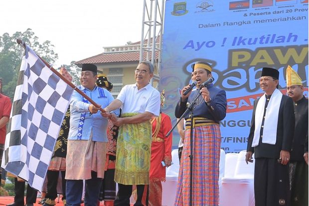 Ribuan Warga Tangerang...