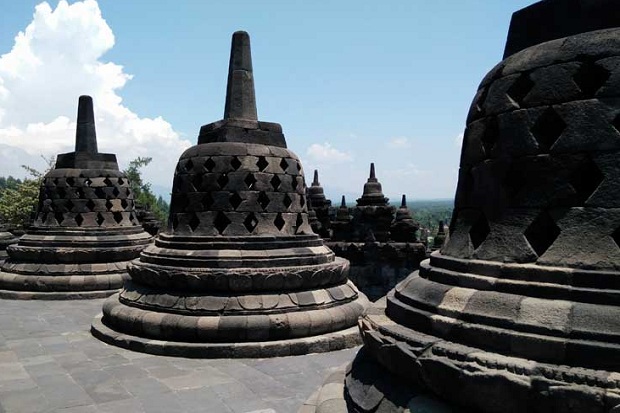 Balkondes Bikin Liburan...