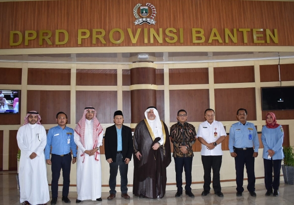 Kunjungi DPRD Banten,...