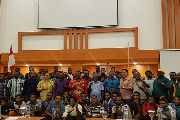 Bupati Puncak Beri Trauma...