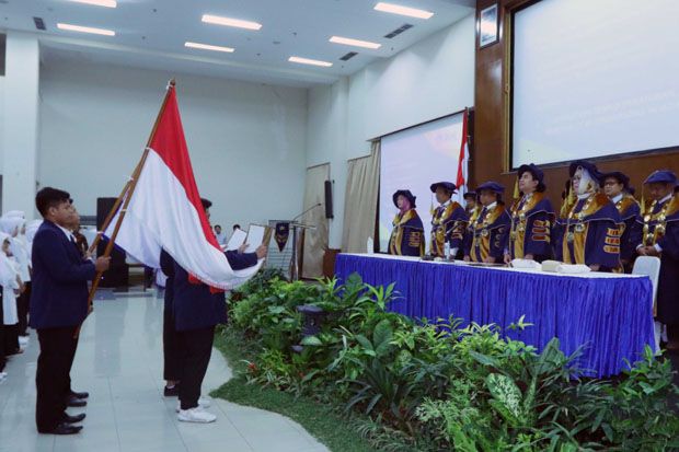 Lantik Mahasiswa Baru,...