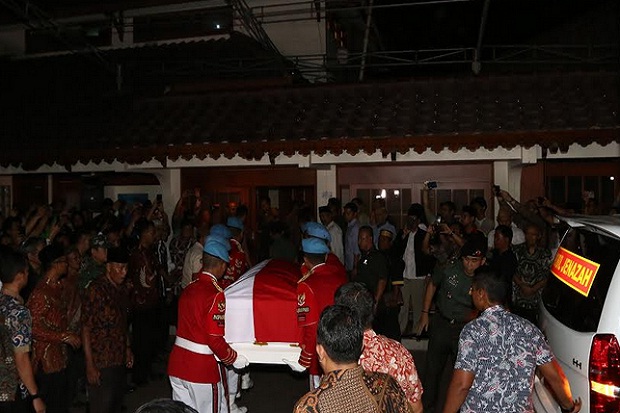 Para Menteri dan Tokoh...