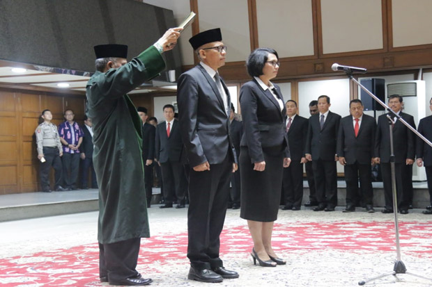 Anies Lantik Dua Deputi...