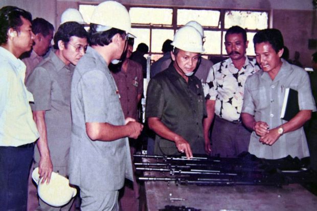 Pimpin Pindad 15 Tahun,...