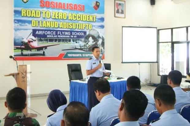 Personel Lanud Adisutjipto...
