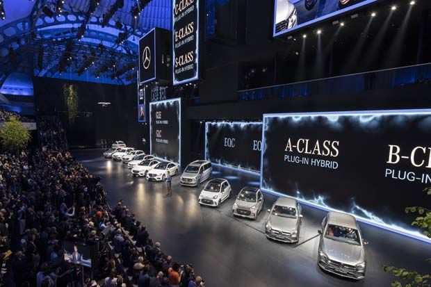 Ini Aksi Mercedes-Benz...