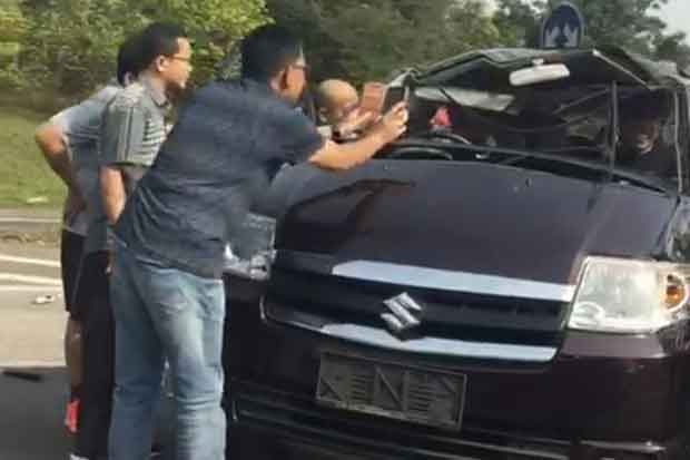 Kecelakaan di Tol Jagorawi...