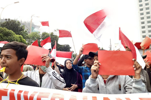 Dinilai Lakukan Pembangkangan,...