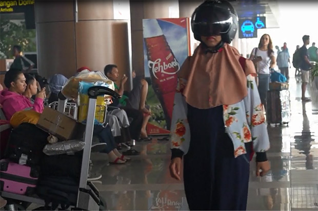 Asap Selimuti Bandara...
