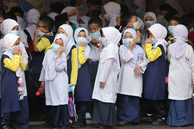 Dampak Kabut Asap, 300...