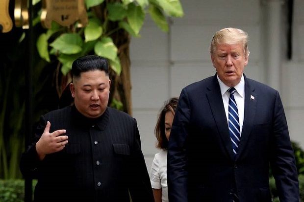 Kim Jong-un Undang Donald...