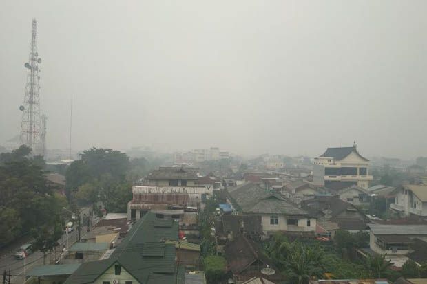 Kabut Asap Selimuti...